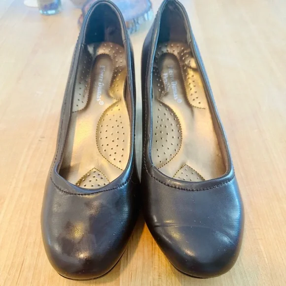 🎉HOST PICK!🎉👠🤎Pierre Dumas FLEXIBLES Dress Shoe 🤎👠 - Picture 1 of 10